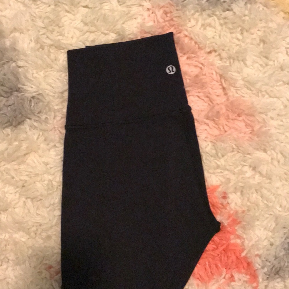 SOLD❗️lululemon wunder under leggings!!